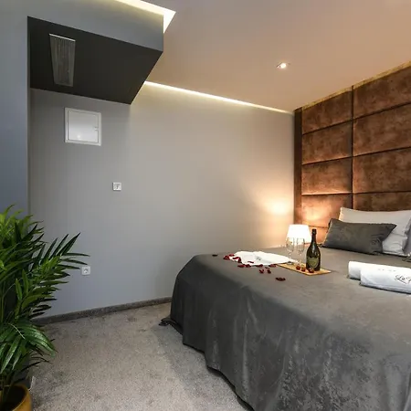 Гостьовий будинок Luxury Lavie 4*