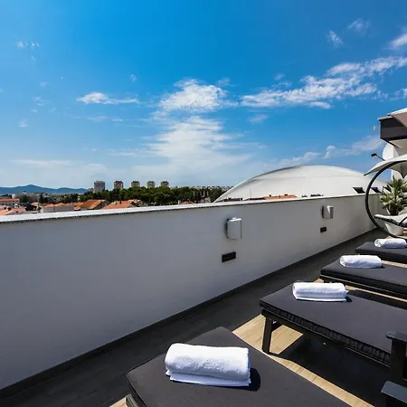 Luxury Lavie 4* زادار