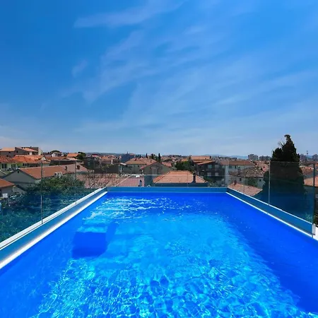 Luxury Lavie Konukevi 4*