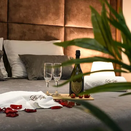 Гостьовий будинок Luxury Lavie