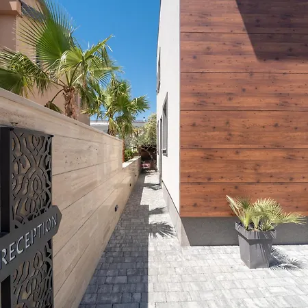 Luxury Lavie Πανσιόν Ζαντάρ