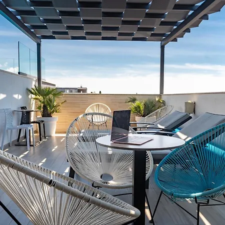 Pensjonat Luxury Lavie 4*